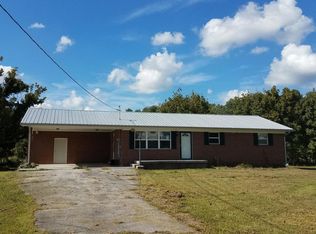 1723 Fairview Rd, Oliver Springs, TN 37840