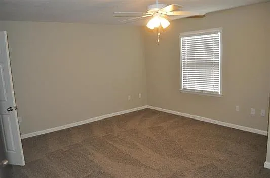 3598 Waterford Cv S — Photo 18