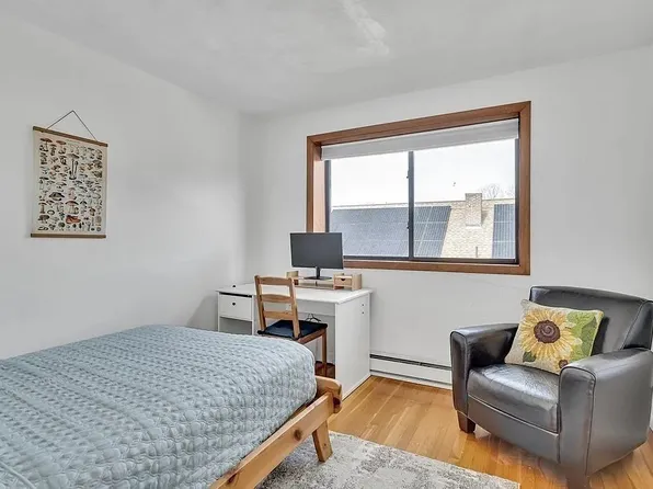 50 Seymour St APT 15, Roslindale, MA 02131