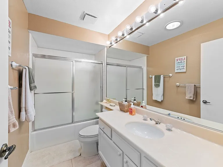 72385 Beverly Way — Photo 18