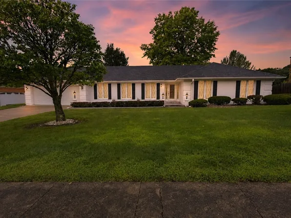 1222 Rue Orleans St, Danville, IL 61832
