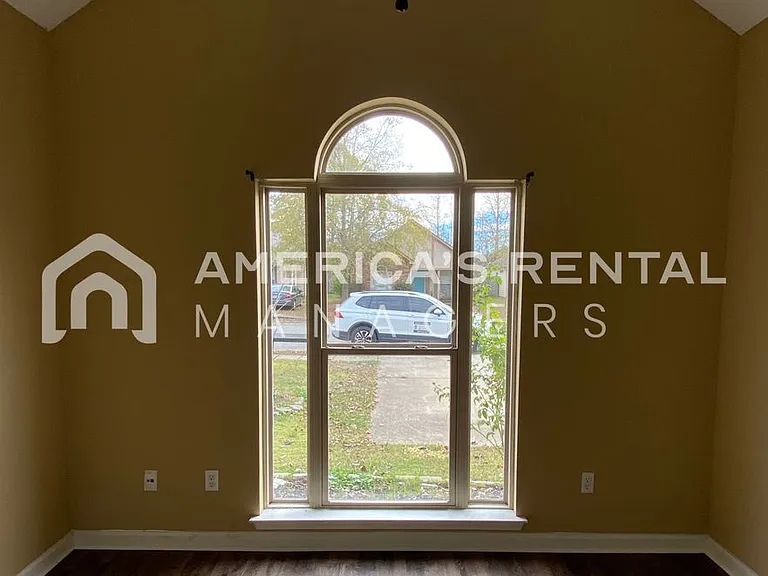 525 Fox Run Cir — Photo 5