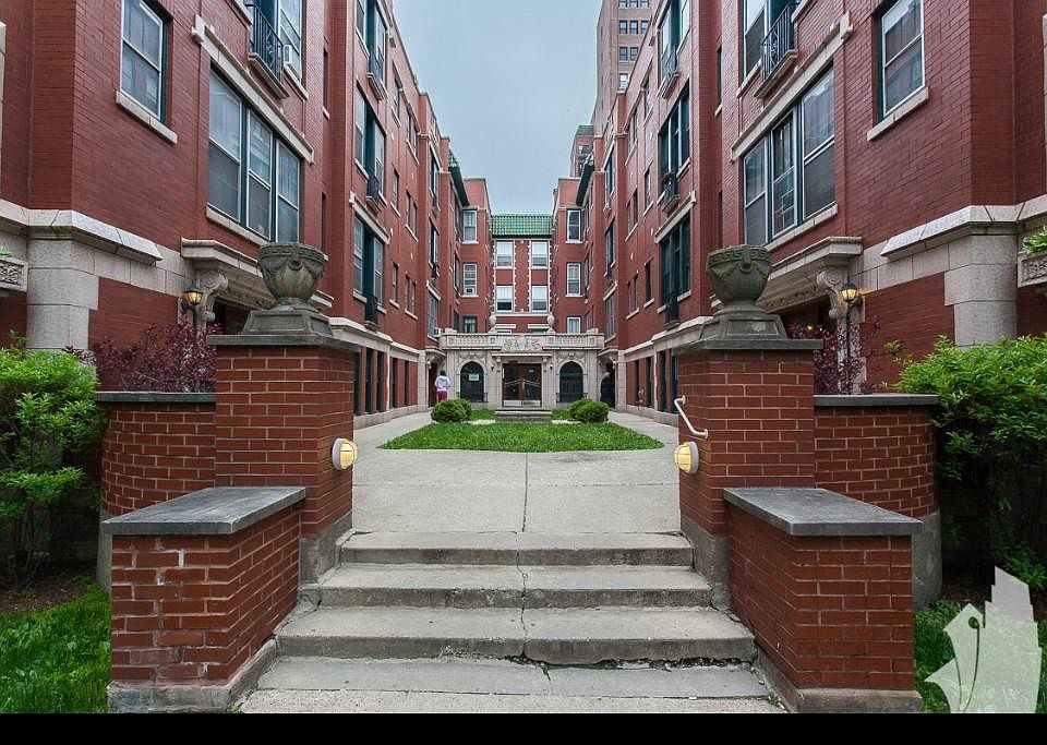1st image of 430-32 W Surf St #428-2A