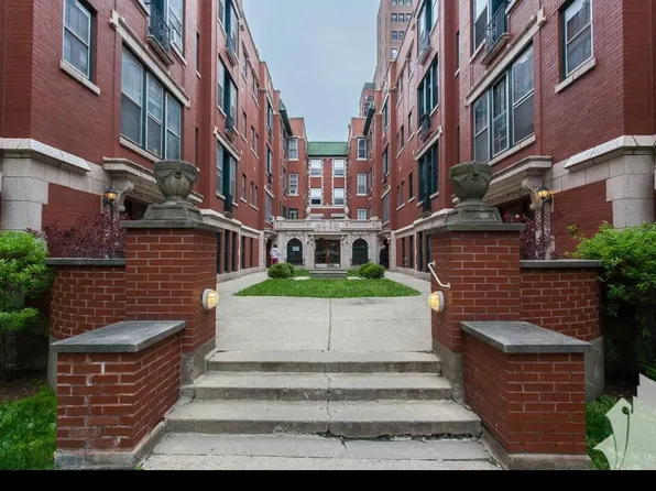 430-32 W Surf St #432-208, Chicago, IL 60657