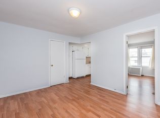 32-65 46th St #3A, Astoria, NY 11103