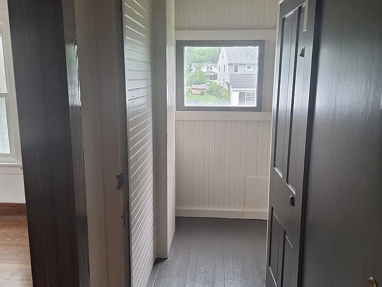 34 Roosevelt Ave #1 — Photo 15