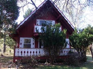 2496 Burtonsville Rd, Esperance, NY 12066