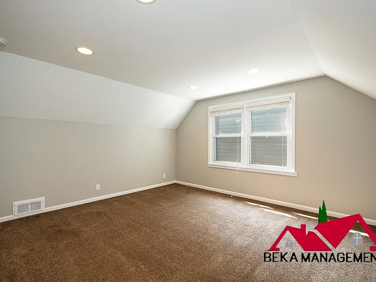 901 N Gainsborough Ave — Photo 14