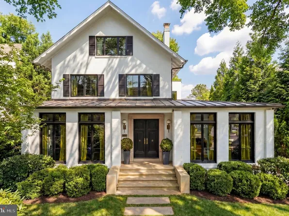 2709 36th St NW, Washington, DC 20007