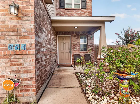 931 Salado Slough Ln, Rosenberg, TX 77471