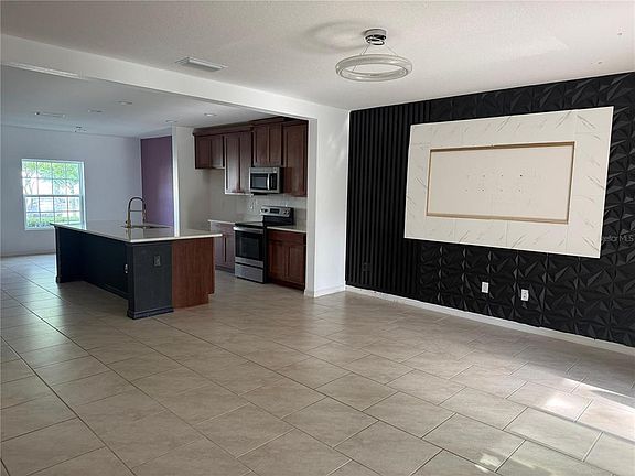 3rd image of 1182 Sand Torch Cir