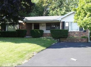 107 S Nolton Ave, Willow Springs, IL 60480