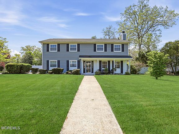 3rd image of 337 Hilltop Road