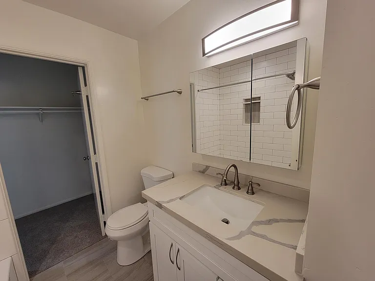 2638 State St — Photo 14