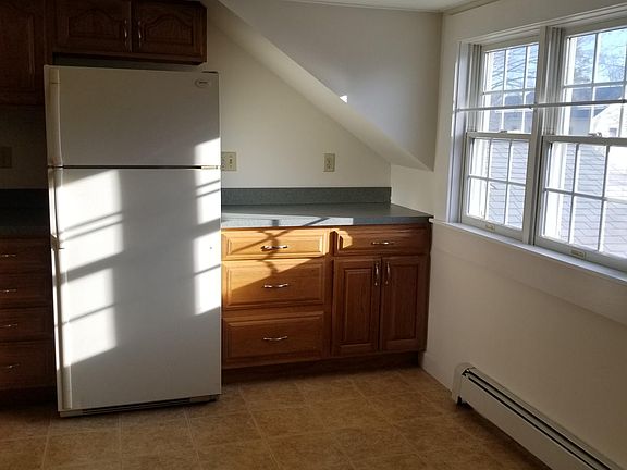 Extra countertop and cabinets!