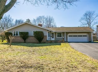 135 Alderwood Ln, Rochester, NY 14615