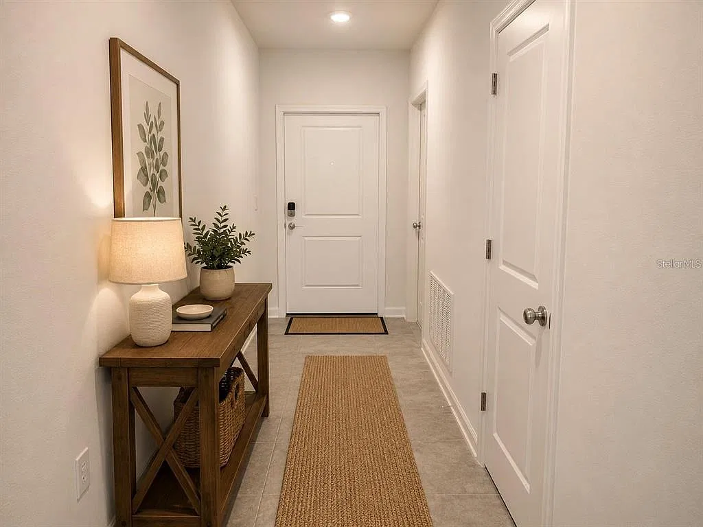 3 bed, 2.0 bath, 1451 sqft, $2,600 — Photo 2