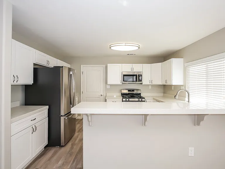 1814 La Villa Dr — Photo 8