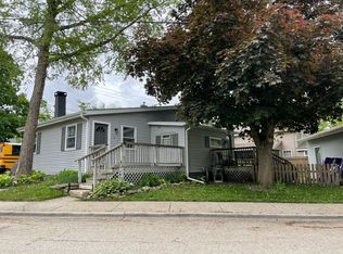 73 E Washington St, Oswego, IL 60543