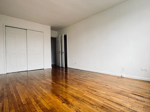 144-30 Roosevelt Avenue image 6 of 9