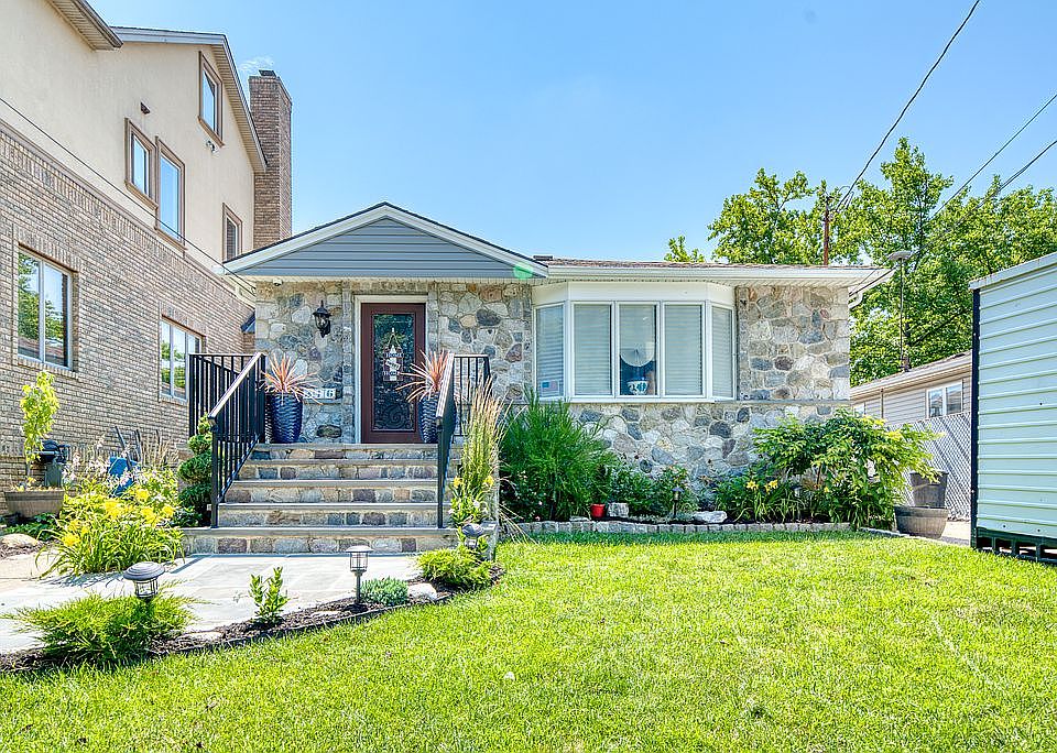 1st image of 346 Ionia Ave