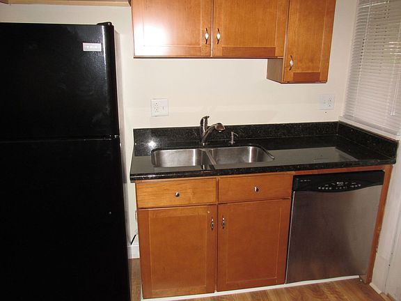 4th image of 403-409 Chittenden Ave #403