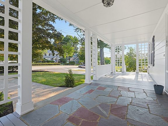 4th image of 163 Prospect St #163