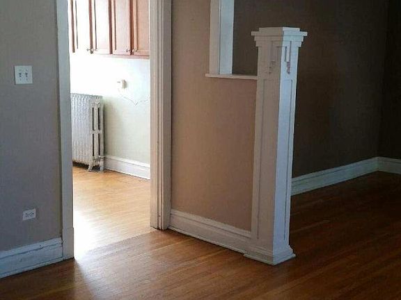 2nd image of 3937 W Cornelia Ave #1