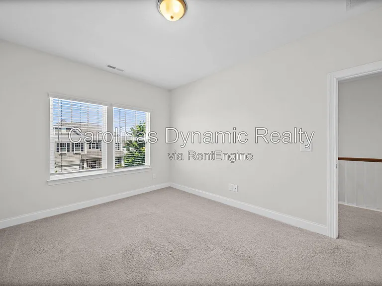 1106 Cigar Ln — Photo 32