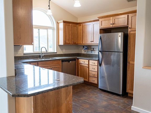 4th image of 534 Dreben Way