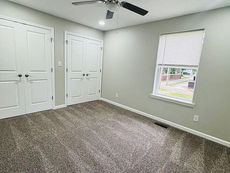 120 E Harrison St — Photo 17