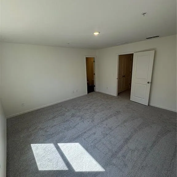 3009 Acacia Cir — Photo 11