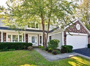 143 N Fiore Pkwy, Vernon Hills, IL 60061