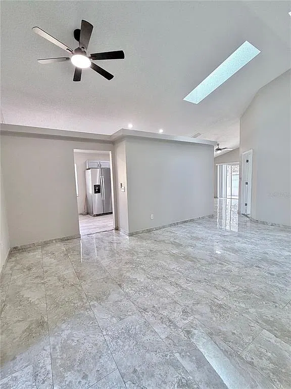 4 bed, 2.0 bath, 1657 sqft, $2,400 — Photo 4