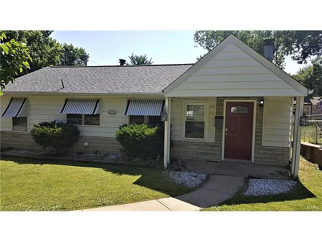 1442 Brock St photo 1