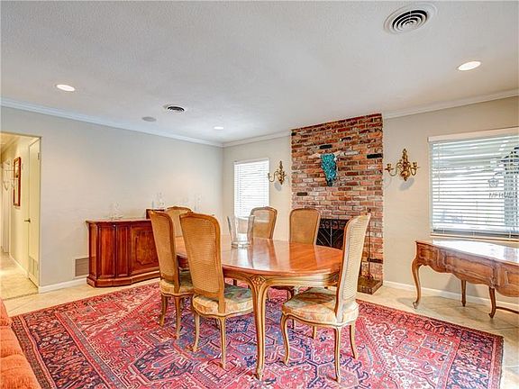 4th image of 2415 Dellwood Dr