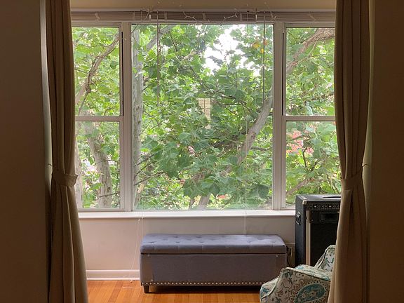 4th image of 1316 W Rosemont Ave APT 3