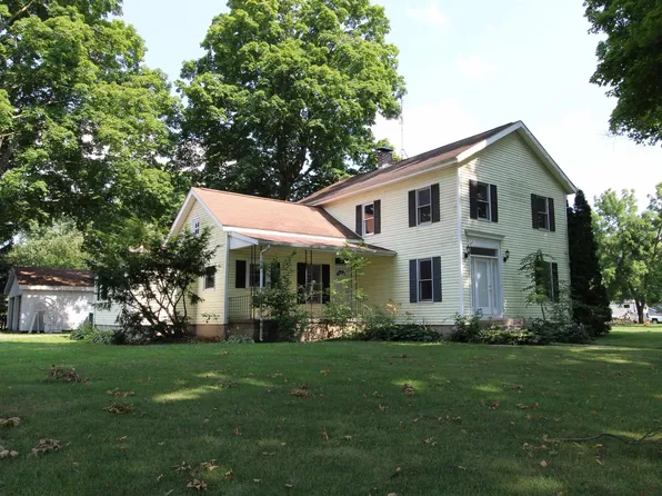 11 Water St, Union Mills, IN 46382