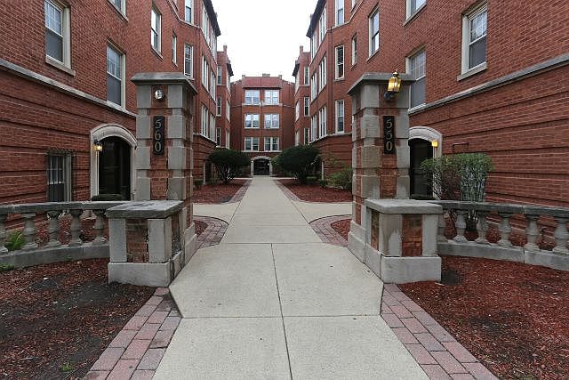 1st image of 560 W Aldine Ave APT 2N