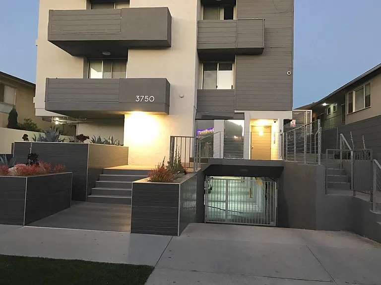 3750 Vinton Ave #403 — Photo 10