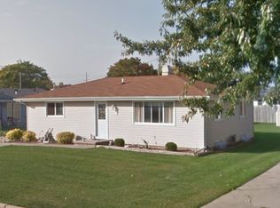 331 Thomas Ct, Neenah, WI 54956