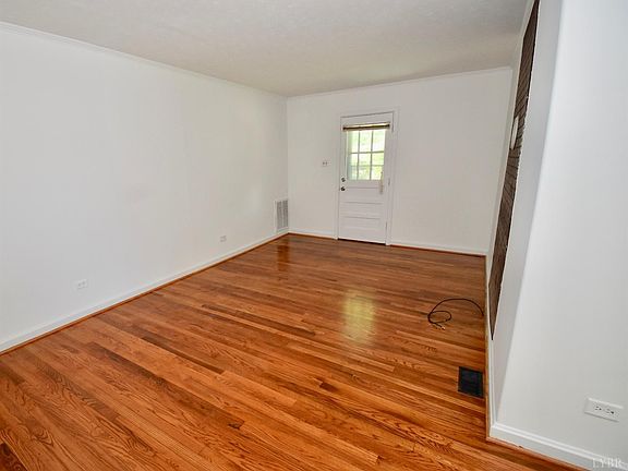 5th image of 178 Mays St