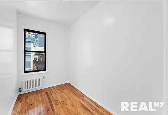 Rented by REAL New York | media 18