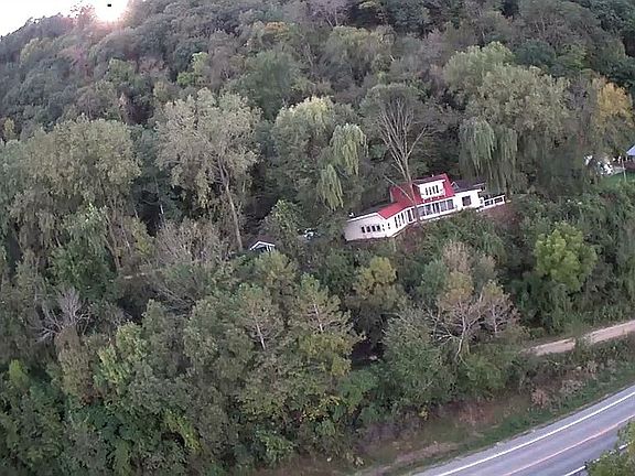 4th image of 911 Mississippi Ln