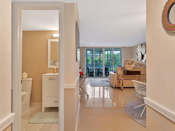 5th image of 921 Gardenia Drive #173