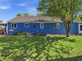 11 Thoreau Ct, Tonawanda, NY 14150