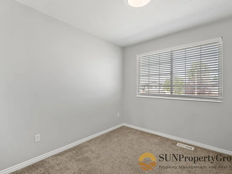 5458 S 4250 W — Photo 19
