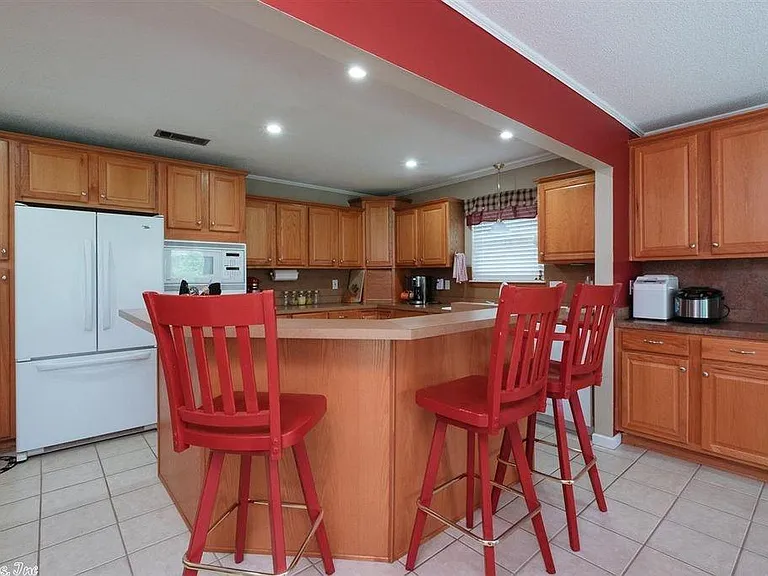 4 Castle Hill Ct — Photo 11