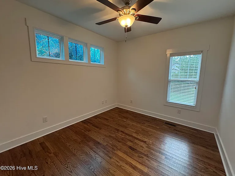 100 Jefferson St — Photo 13