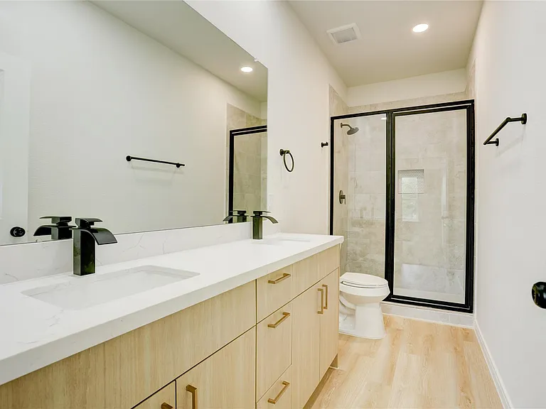 8314 Williamsdell St #A — Photo 9